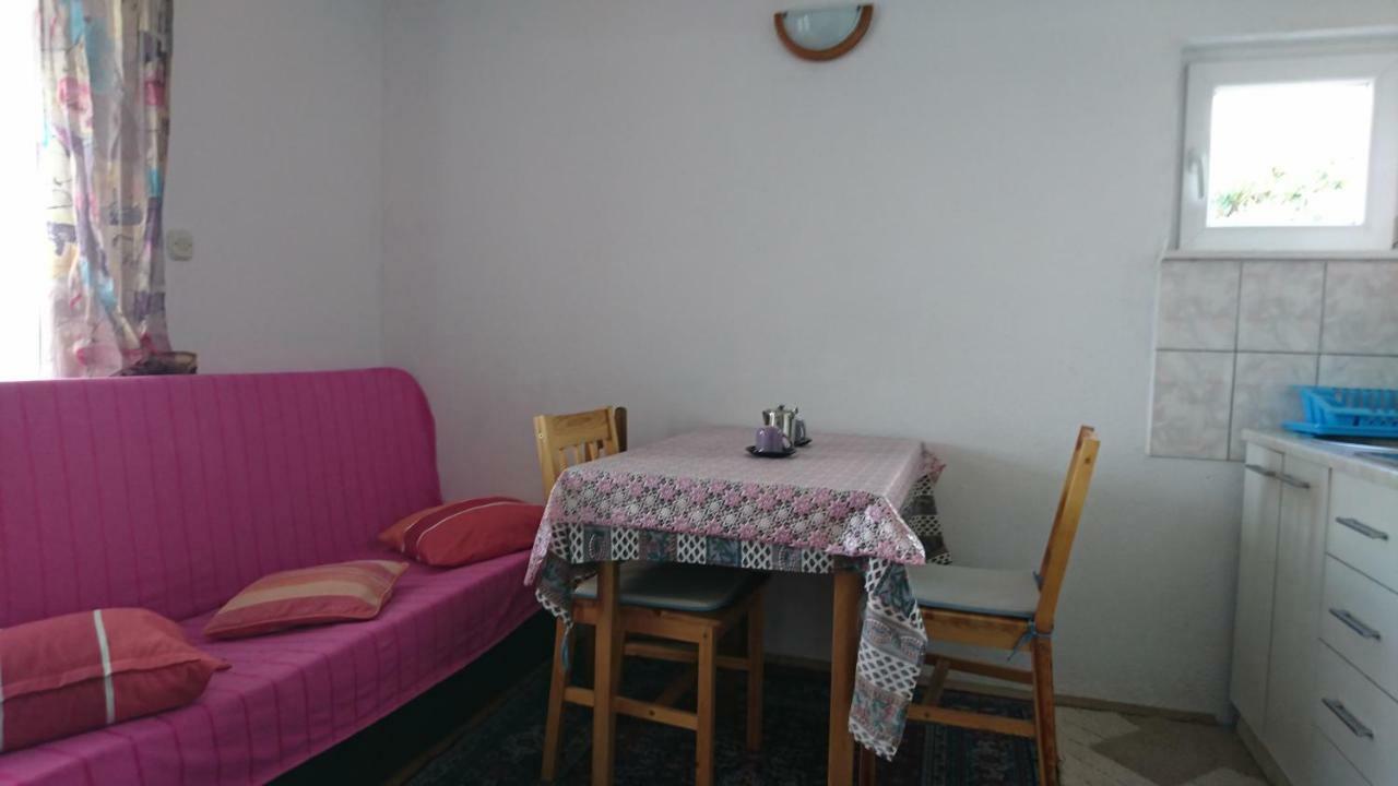 Apartmani Kocka Primosten Exterior photo