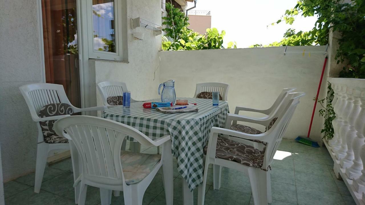 Apartmani Kocka Primosten Exterior photo