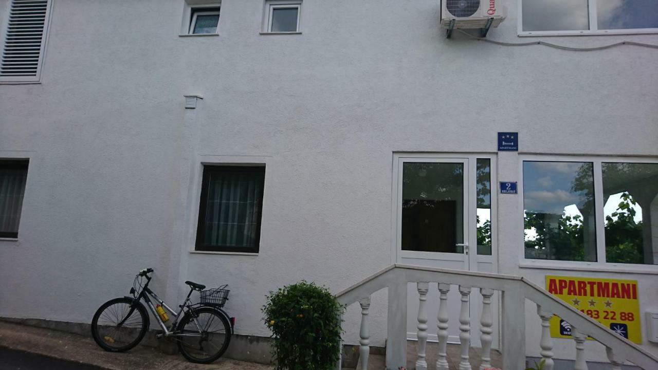 Apartmani Kocka Primosten Exterior photo
