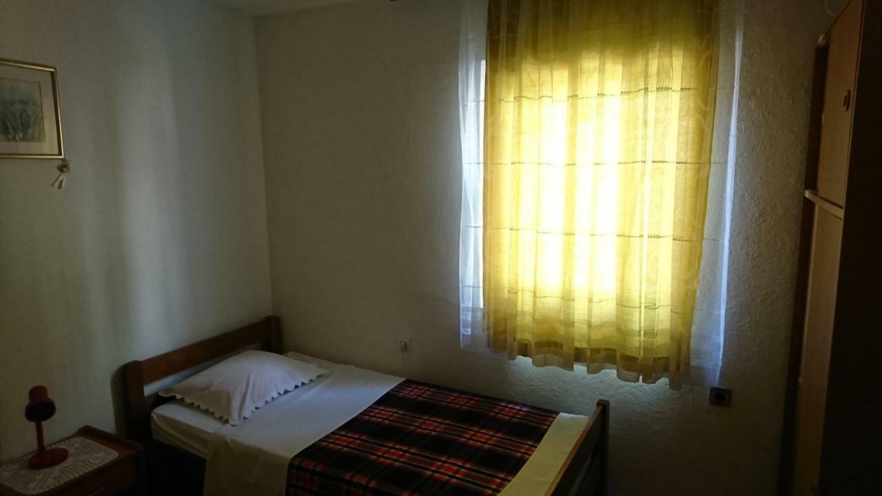 Apartmani Kocka Primosten Exterior photo