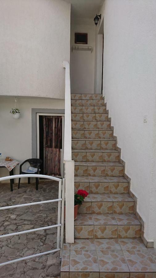 Apartmani Kocka Primosten Exterior photo